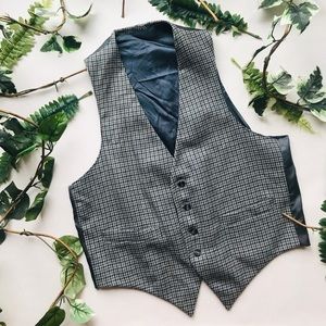 VINTAGE • Plaid button up vest